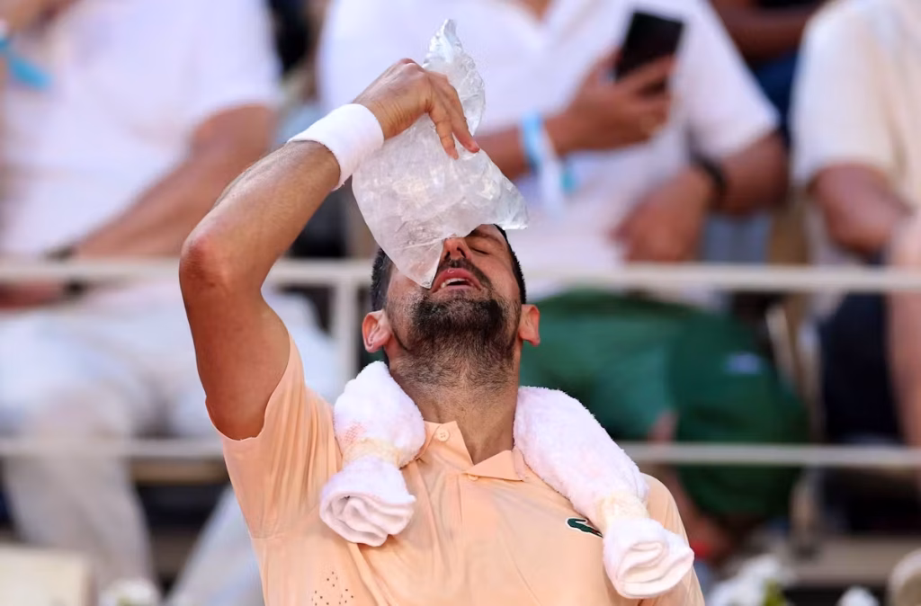 Novak Djokovic demande le report des matches à Roland-Garros en raison de la canicule.