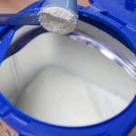 Lait infantile : rapport parlementaire souligne les lacunes de l’État français