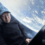 SpaceX annonce un vol habité vers Mars avec un investisseur en cryptomonnaies.
