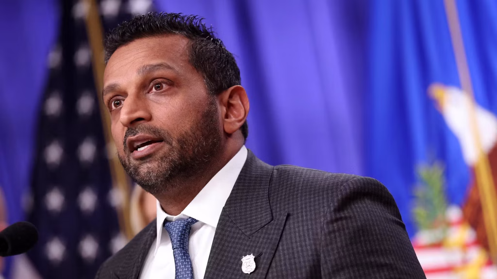 Séminaire du FBI avec des stars de MMA pour discuter de la sécurité publique.