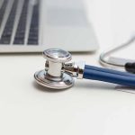 KDDI France restructure son offre cloud pour optimiser les services en e-santé.