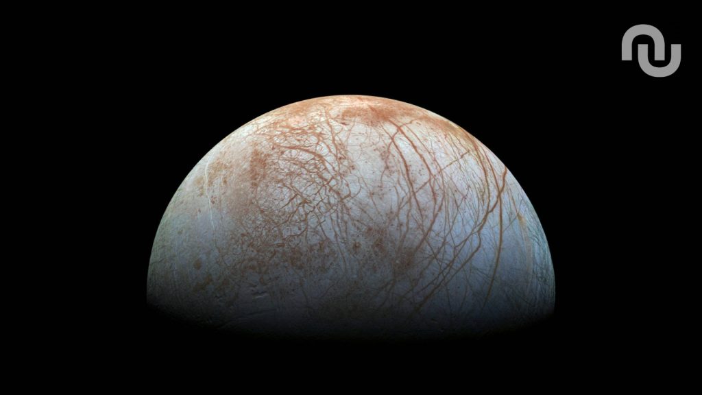 Un océan sous la surface d’Europe : des scientifiques débattent de l’existence et des implications.