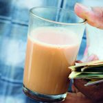 Masala chai : recette traditionnelle indienne de thé au lait et aux épices révélée
