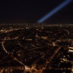 La France constate une diminution significative de la pollution lumineuse depuis 2014.