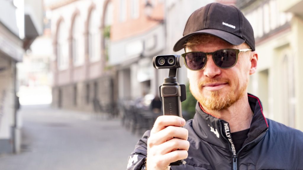 L’Insta360 Luna entre en compétition avec le DJI Pocket 4 dans le secteur des caméras vlog.