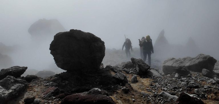 Guadeloupe : étude des gaz volcaniques et implications pour la santé publique locale