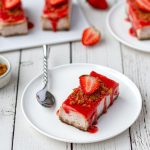 Recette de cheesecake aux fraises individuels proposée par Amandine Cooking en France.