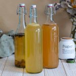 Aromatiser son kombucha maison : idées et recettes pour une fermentation réussie.