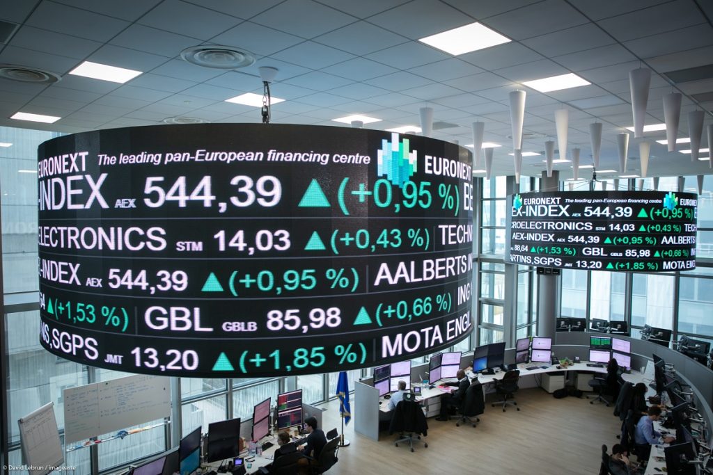 CAC 40 : Le repli des prix du pétrole propulse l’indice au-dessus des 8.200 points
