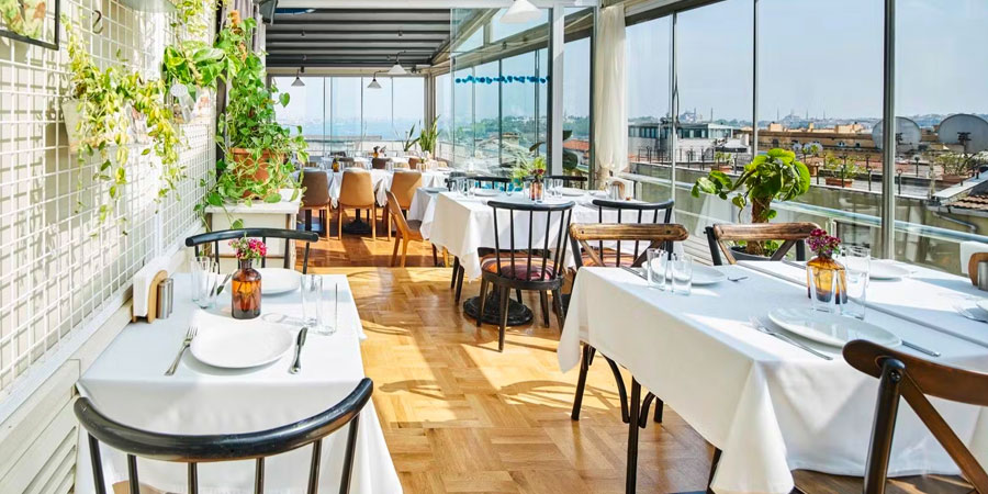 Meilleurs restaurants d’Istanbul : guide des établissements de cuisine turque.