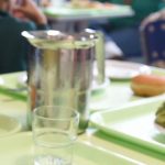 Saint-Chamond refuse des tarifs spéciaux pour les familles précaires à la cantine.