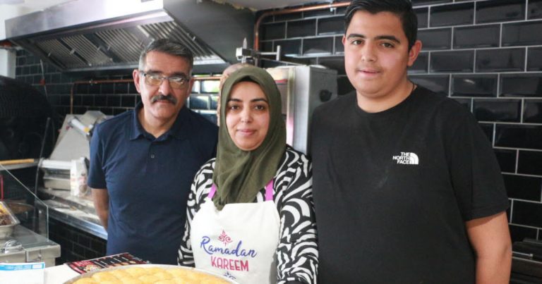Hanim Hatip ouvre un restaurant de spécialités turques à Torcy après un parcours atypique.