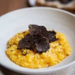 Œufs brouillés à la truffe noire : une nouvelle tendance culinaire en France
