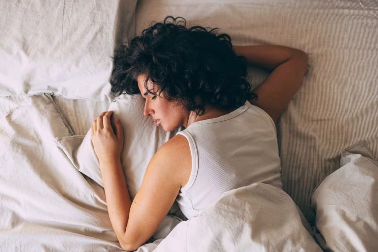 Une IA analyse vos nuits pour prédire des risques de santé futurs.