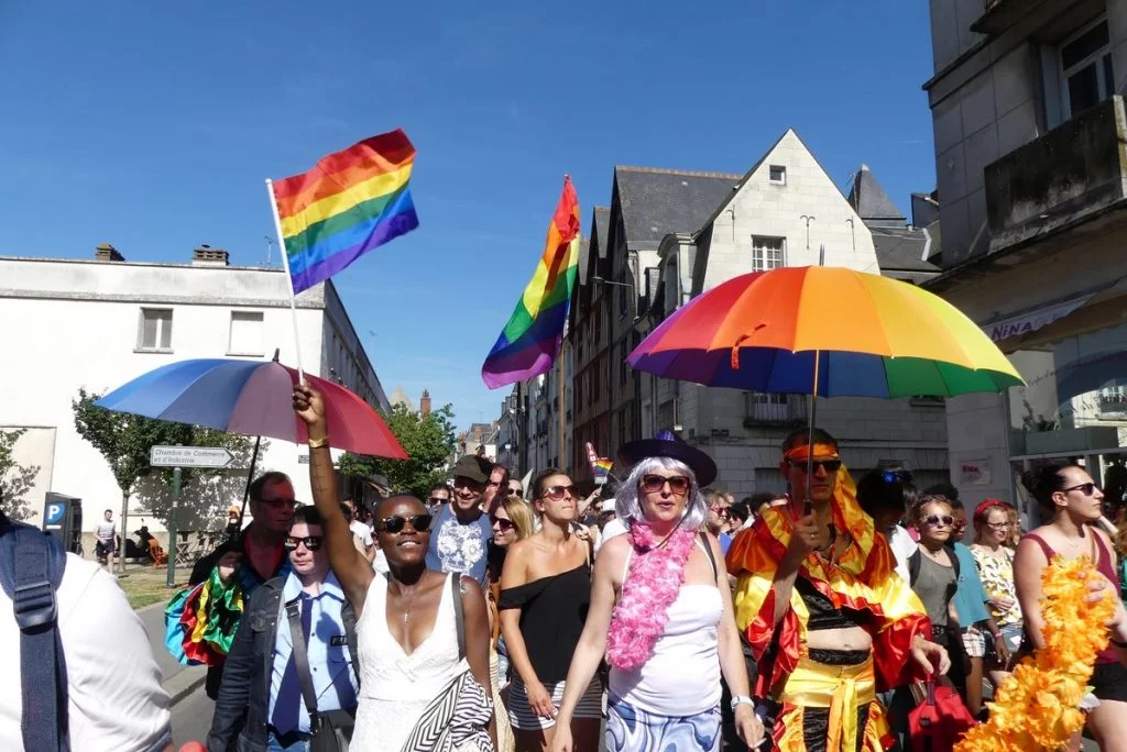 La Marche des Fiertés de Tours célèbre son 20e anniversaire avec un programme varié.