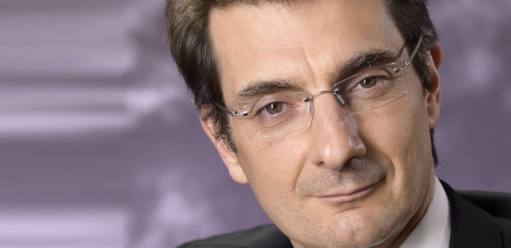 Approche axée sur le portage adoptée par plusieurs institutions pour améliorer l’efficacité.