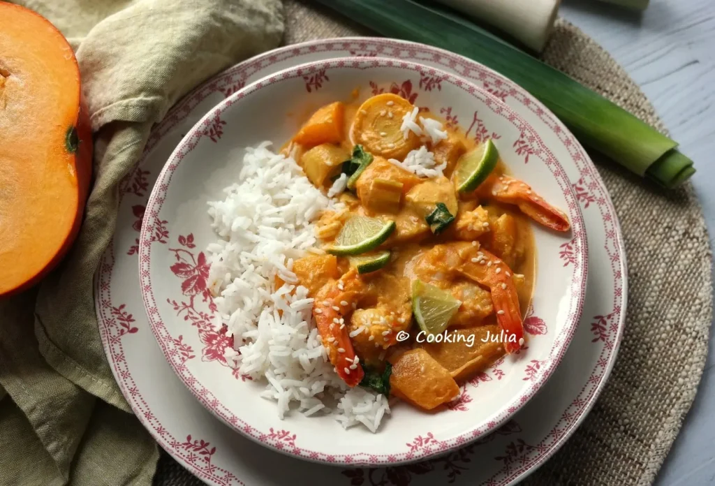 Recette de curry de crevettes au potiron et poireau : une spécialité culinaire à découvrir.