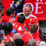 Lewis Hamilton explique avoir « déplacé des montagnes » pour rejoindre Ferrari.