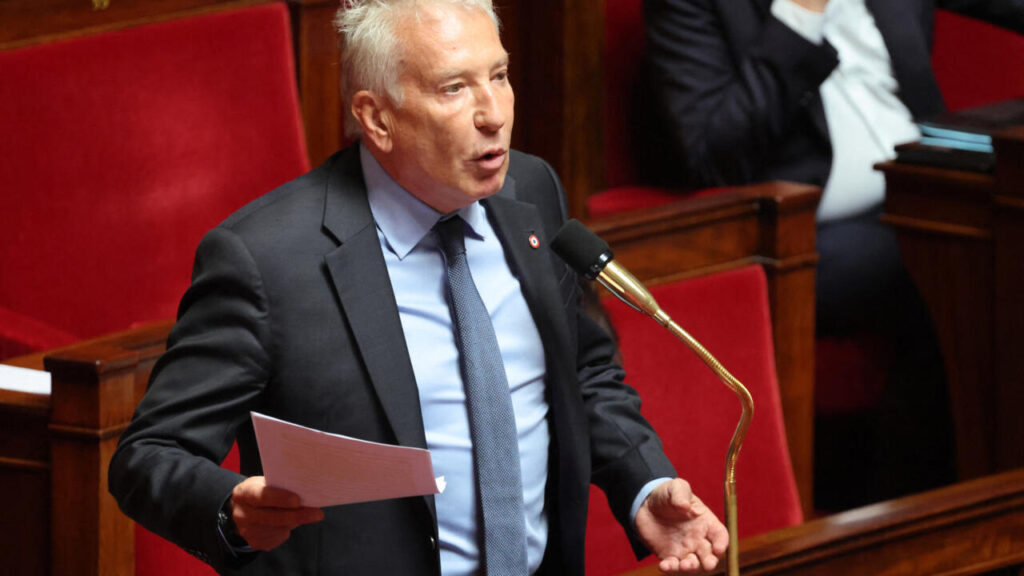 Philippe Ballard (RN) appelle à la relocalisation de la production pour décarboner.