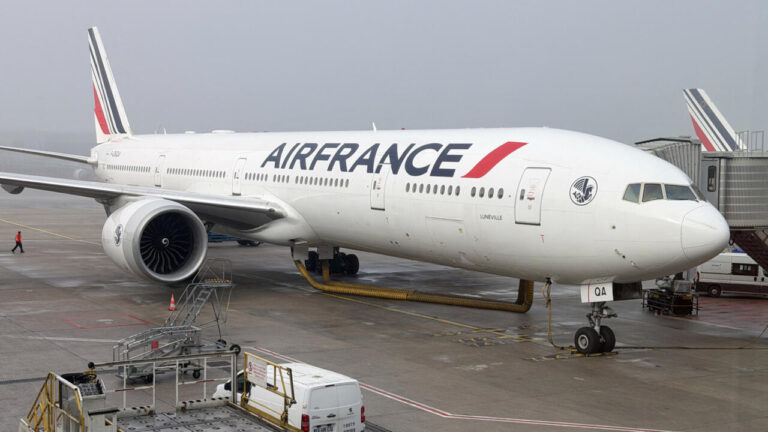 Ebola : Air France suspend les vols entre Paris et Kinshasa jusqu’à nouvel ordre.