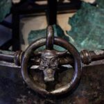Le trésor archéologique de Lavau, découvert il y a dix ans, exposé en France.