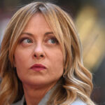 Giorgia Meloni face aux critiques sur sa politique migratoire en Italie
