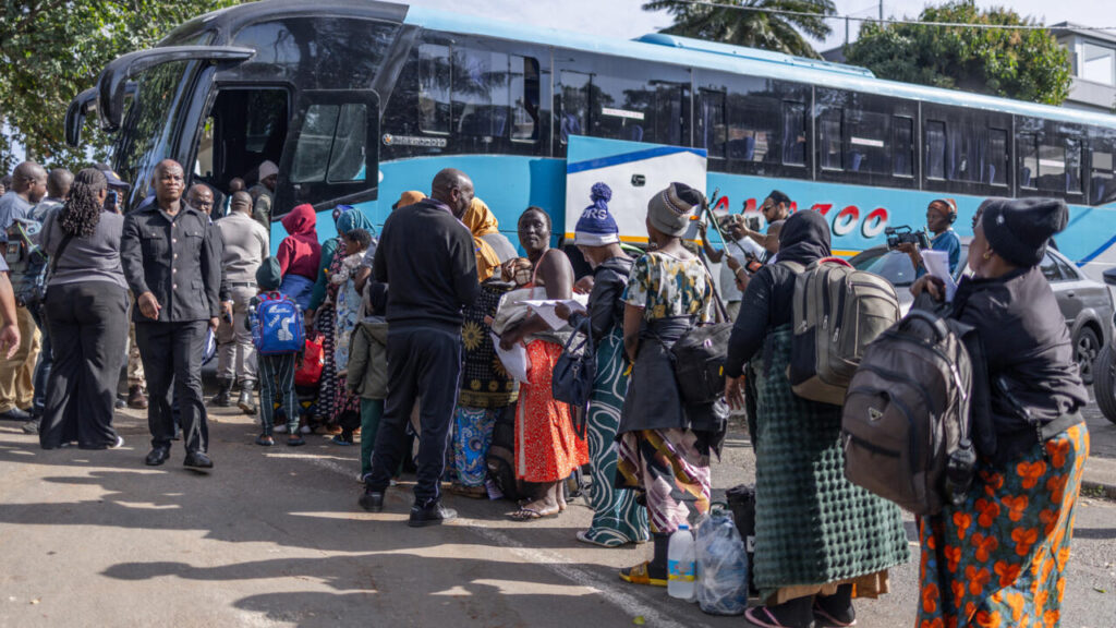 L’Afrique du Sud renvoie 2745 étrangers en une semaine, selon les autorités.