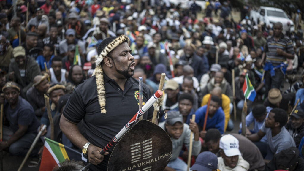 Des milliers de manifestants à Durban exigent le départ des sans-papiers en Afrique du Sud.