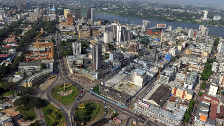 La Côte d’Ivoire reconnue comme pays à faible risque de surendettement par les experts financiers.