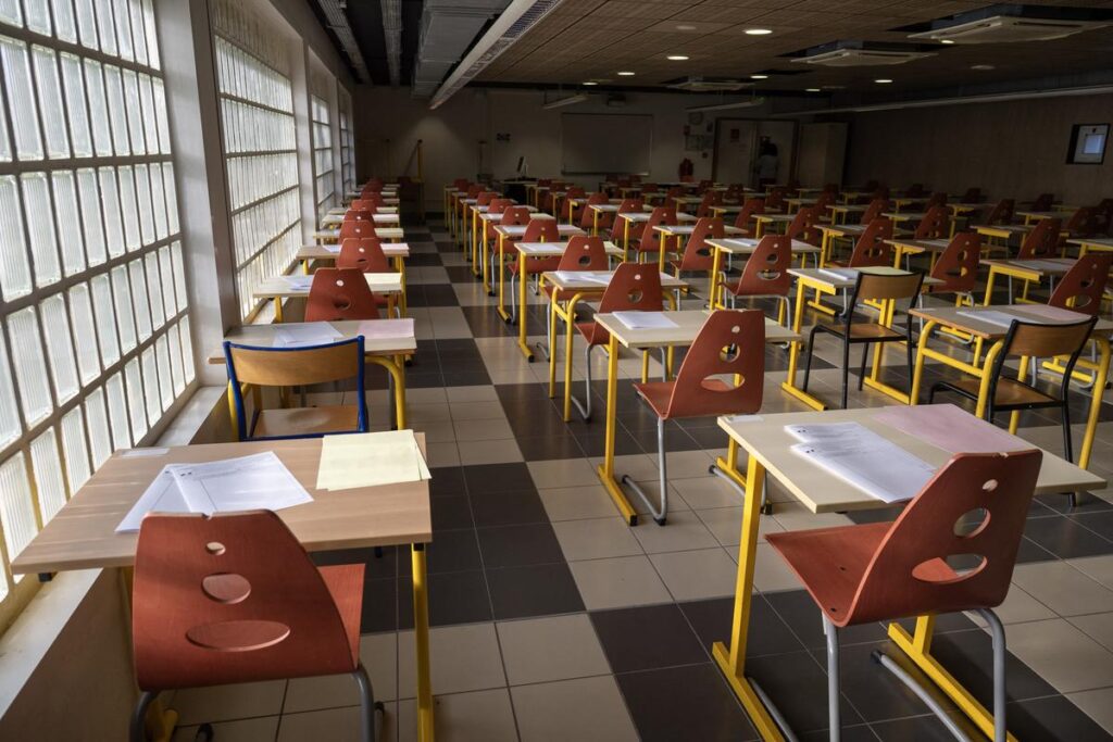 Canicule : Fermeture des écoles et report du bac dans plusieurs académies.