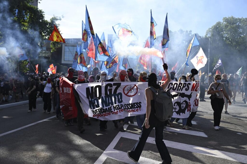 G7 à Évian : tensions à Genève avec des manifestations contre le sommet international.