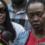 Martha Karua, avocate kényane, refoulée à l&rsquo;aéroport d&rsquo;Entebbe en Ouganda.