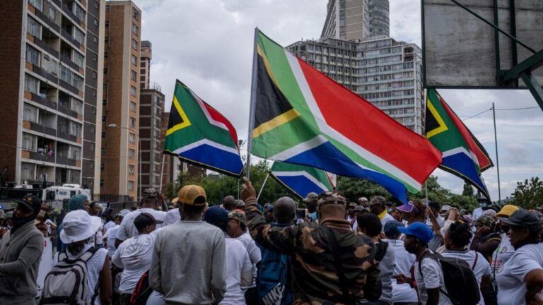 Afrique du Sud : tensions croissantes avant les marches contre l’immigration irrégulière.