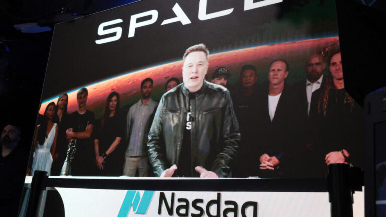 Elon Musk devient le premier billionaire suite à l’entrée en Bourse de SpaceX.