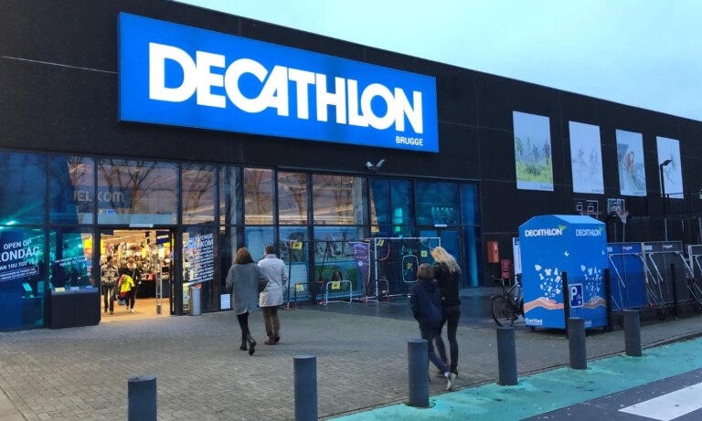 Decathlon lance un t-shirt respirant pour lutter contre la chaleur estivale.
