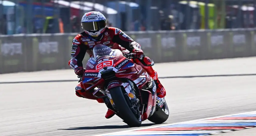 GP de Brno : Marc Márquez termine derrière ses concurrents lors des EL2
