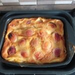Recette de clafoutis aux abricots frais préparée avec le combiné Ninja en cuisine.