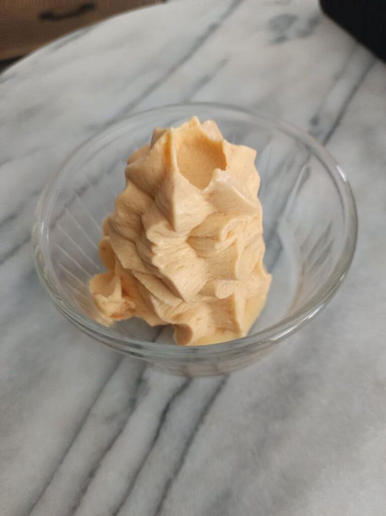 Recette de crème glacée à l’abricot réalisée avec la swirl Ninja par Gigi en cuisine