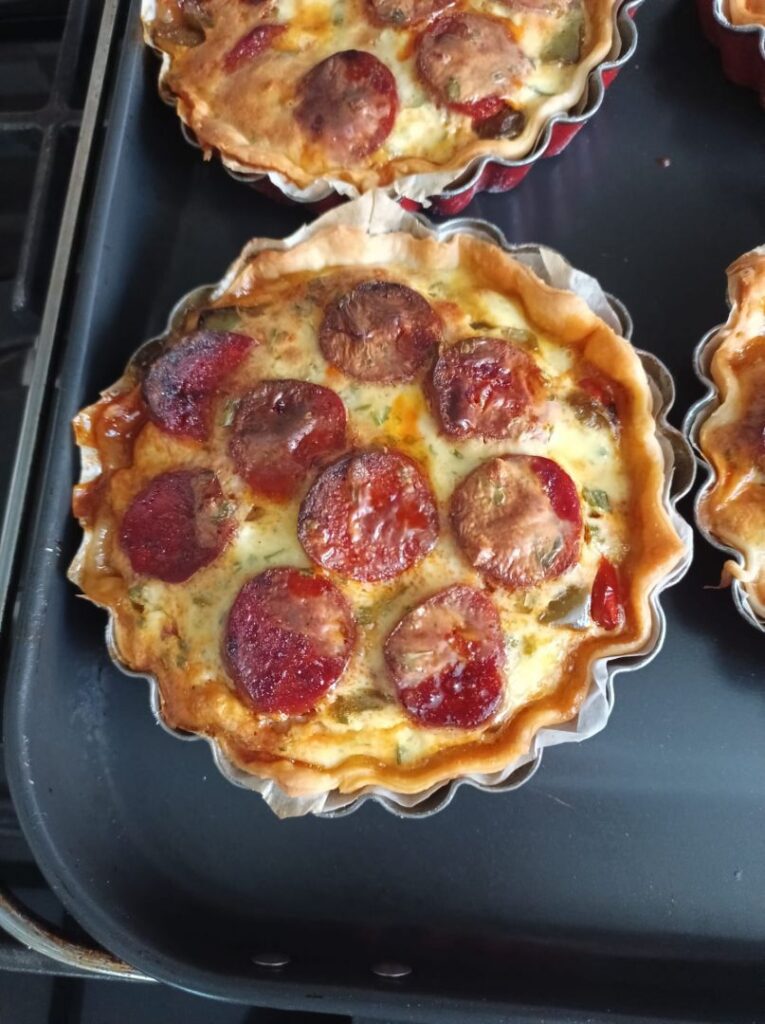 Recette de tartelettes poivrons chorizo au combi Ninja dans l’émission Gigi est en cuisine