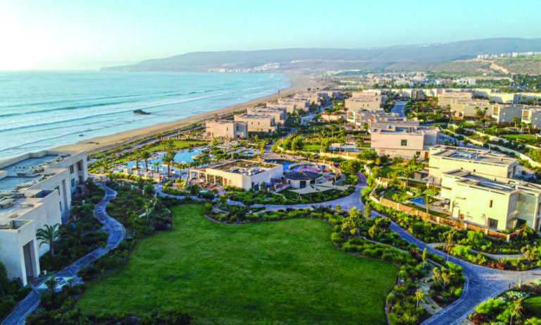 Agadir met en place des stratégies pour améliorer son secteur touristique en période de crise.