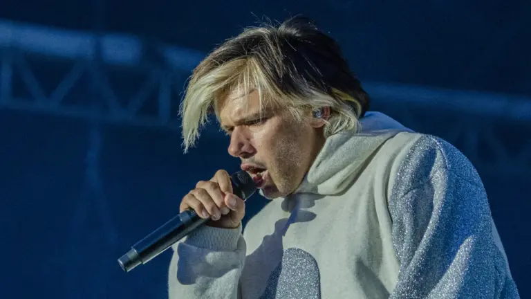 Le festival Solidays annulé en raison de la canicule en France.