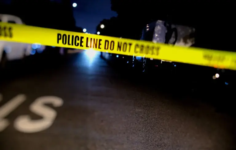 États-Unis : La police enquête sur plusieurs fusillades ayant causé une victime.
