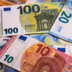 Un éboueur découvre 5 millions d&rsquo;euros dans un sac à Montpellier, enquête ouverte.