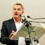 Fabien Roussel accuse LFI de vouloir affaiblir le PCF pour favoriser Mélenchon
