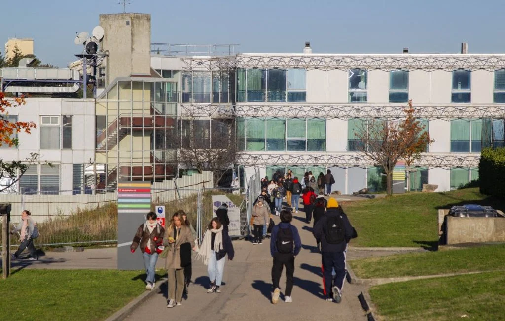 Un professeur d’université à Lyon suspendu 18 mois pour des propos antisémites.