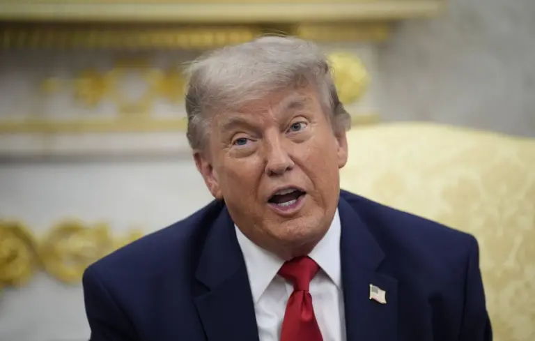 Trump exprime son soutien à Zelensky face à l’agression russe en Ukraine.