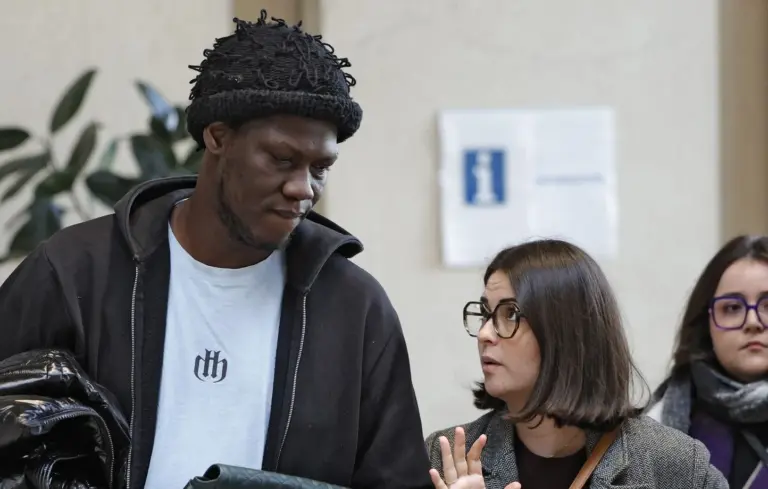 Doums jugé pour violences conjugales par Adèle Exarchopoulos, rappeur francilien.