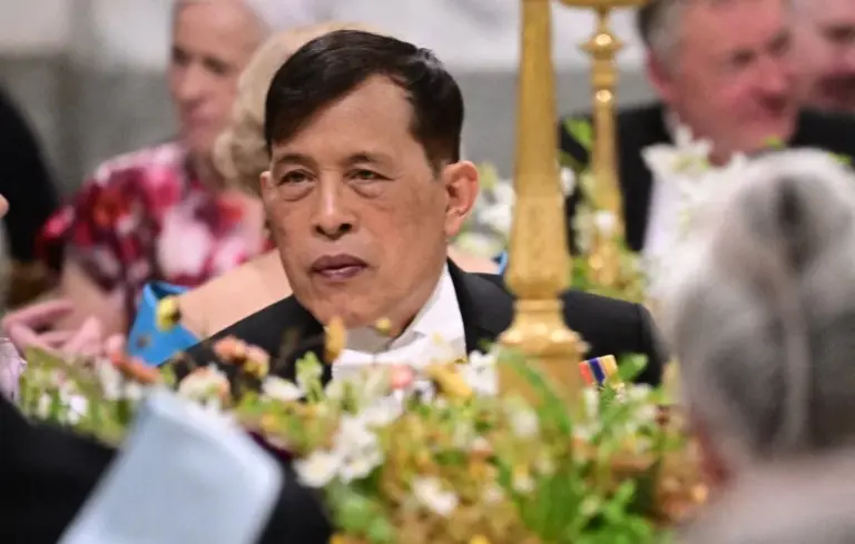 Le roi et la reine de Thaïlande préparent une visite officielle en France.