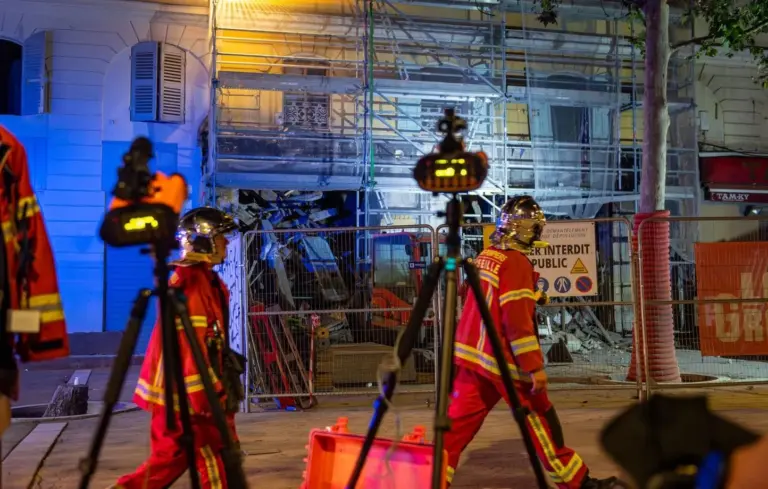 Effondrement d’un immeuble en rénovation à Marseille : trois personnes intoxiquées par la poussière.
