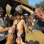 Muscadet, nouvelle vedette du Hellfest, remplace la bière pour certains festivaliers.
